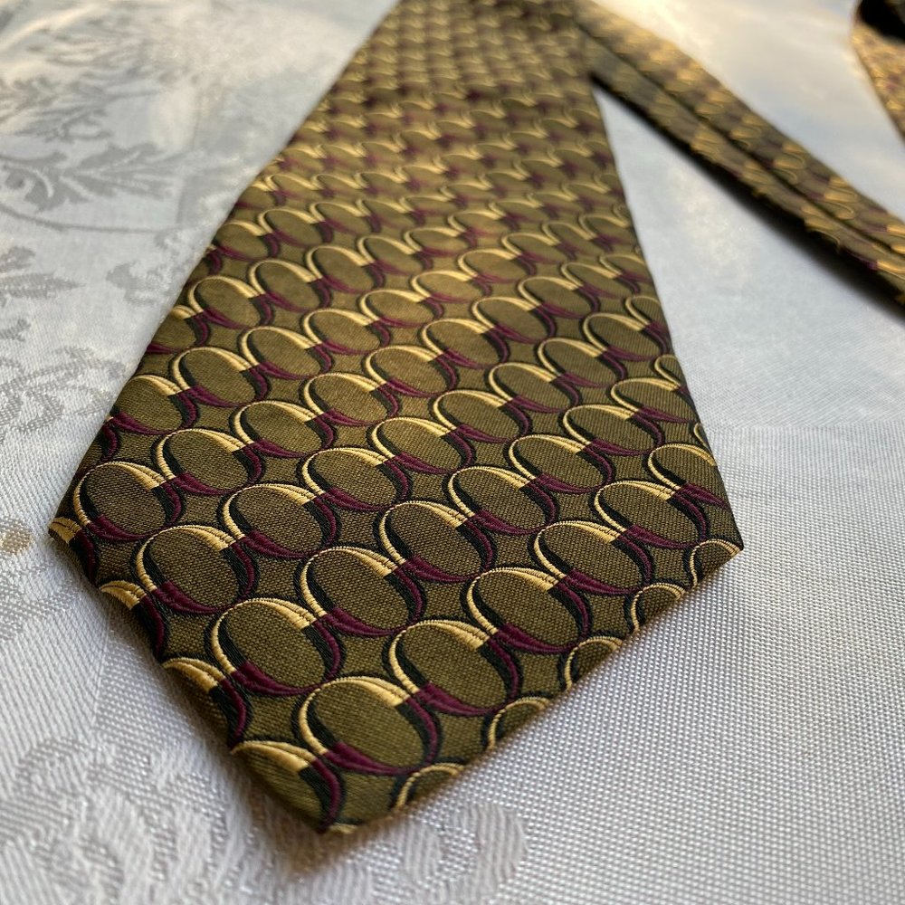 Barneys New York Geometric pattern tie 100% silk